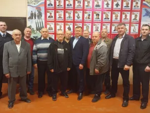 17 апреля 2026 года в Военном патриотическом музее ветеранов Афганистана, Чечни и других локальных войн, проведена встреча руководства МО МВД России «Ковернинский» с советом ветеранов МО МВД России «Ковернинский».